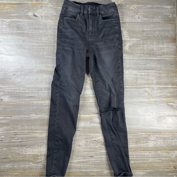 AEO Curvy Super Hi-Rise Jegging Black Distressed Next Level Stretch - Picture 2 of 7